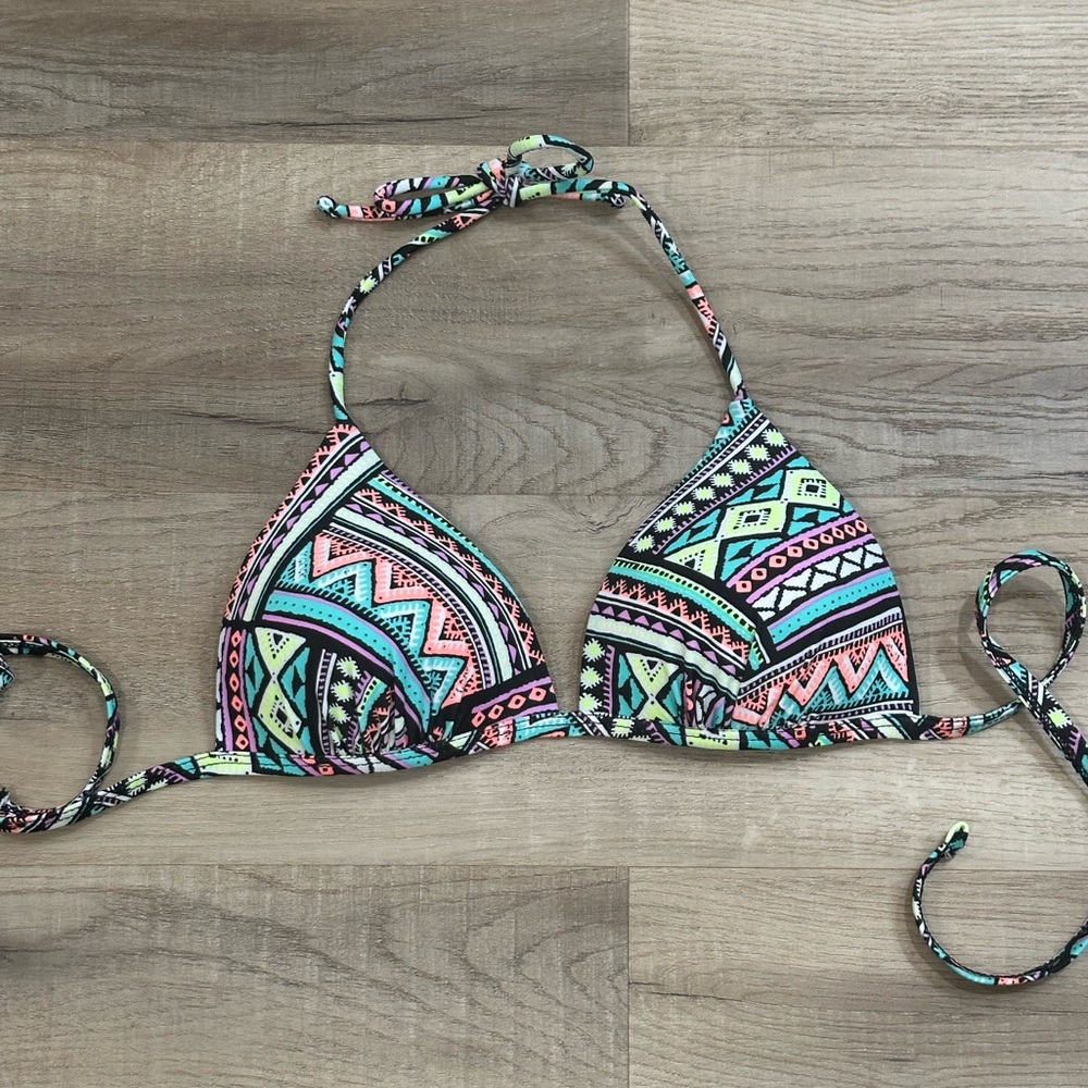 Triangle bikini top with geometric boho print